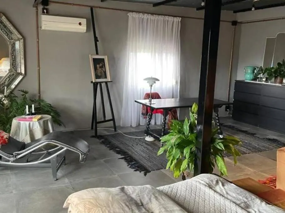 Sol Radiante Attic Studio, Designer-Style Studio With Top-Tier Amenities Torremolinos