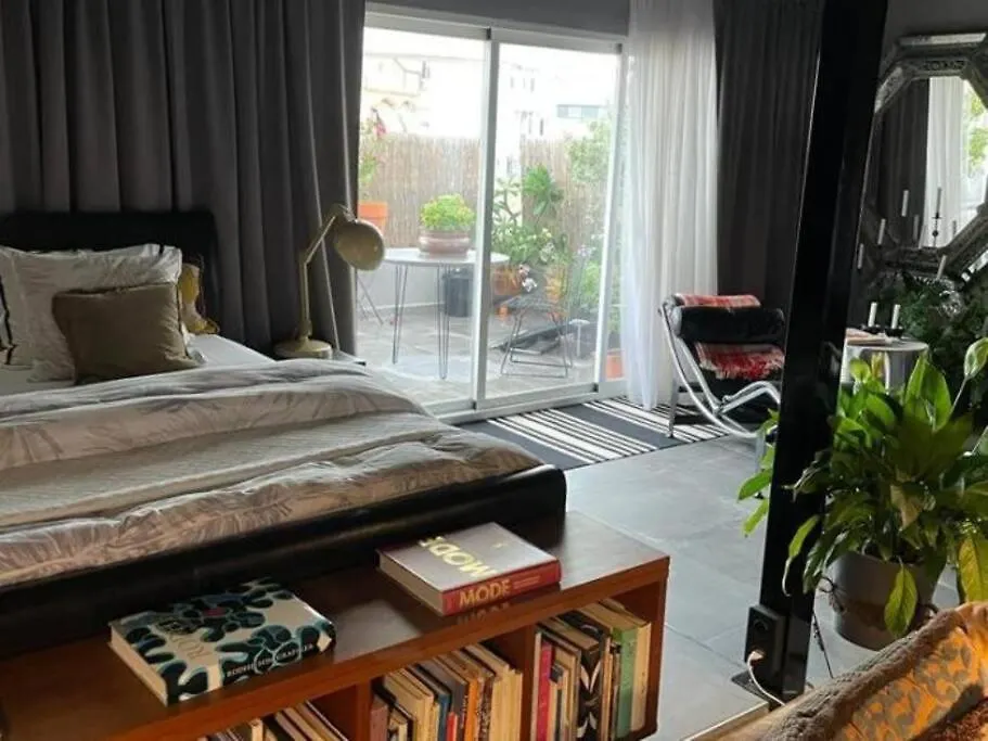 Apartment Sol Radiante Attic Studio, Designer-Style Studio With Top-Tier Amenities Torremolinos