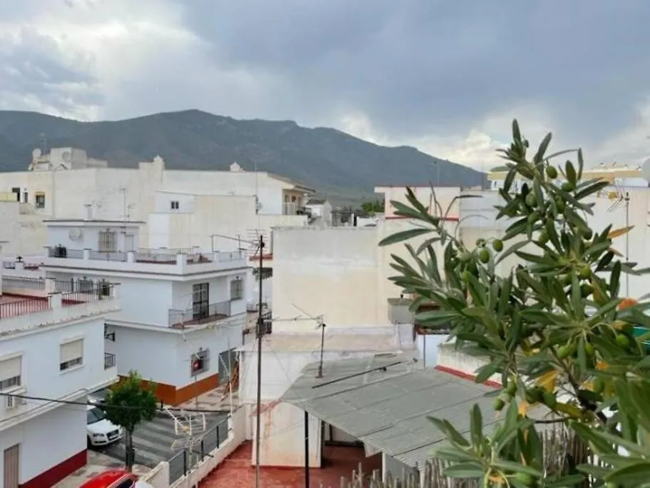 Sol Radiante Attic Studio, Designer-Style Studio With Top-Tier Amenities Τορρεμολίνος 0*,